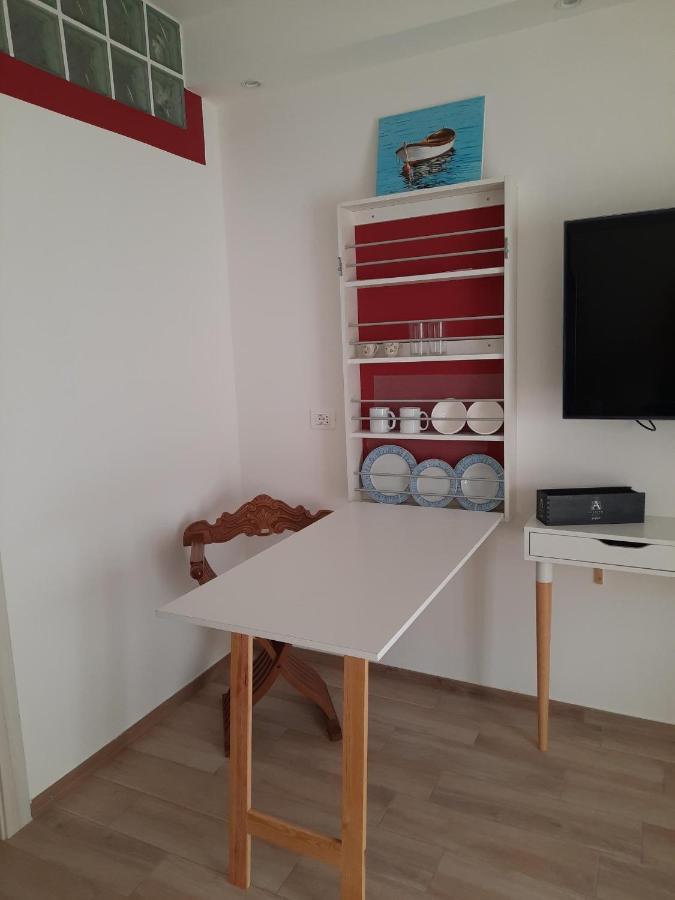 Adg Emilia 10 Appartamenti Del Garda Peschiera del Garda Exteriör bild