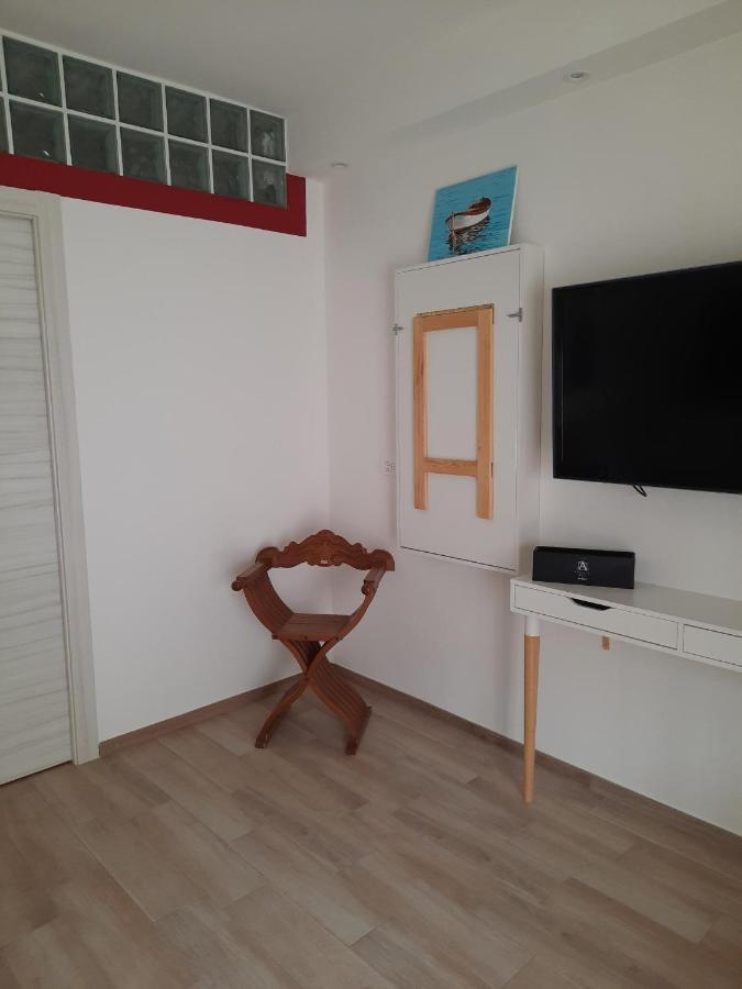 Adg Emilia 10 Appartamenti Del Garda Peschiera del Garda Exteriör bild