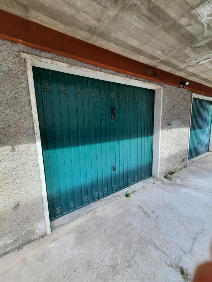 Adg Emilia 10 Appartamenti Del Garda Peschiera del Garda Exteriör bild